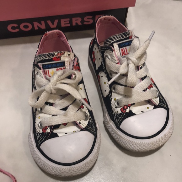 Hello Kitty Converse All Star Infant Shoes - Picture 2 of 7